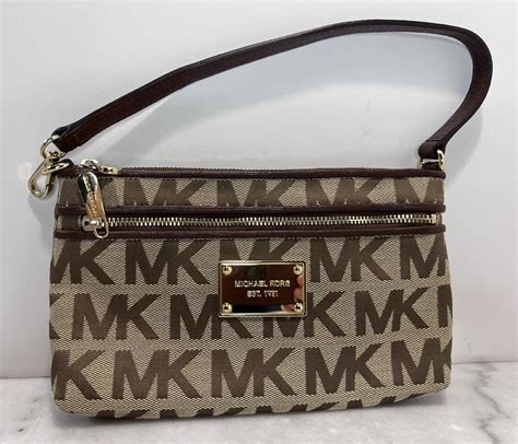 michael michael kors signature jet set large wristlet